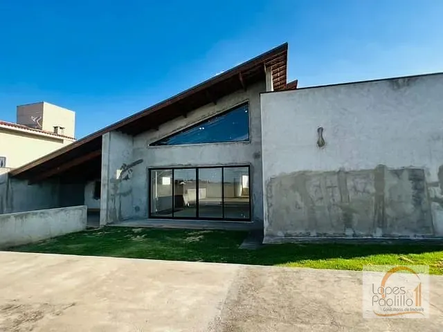 Casa com 1243m² 4 quartos e 8 banheiros, à venda, no bairro Jardim Siriema em Atibaia