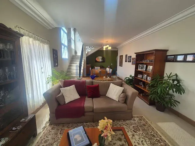 Casa com 330m² 5 quartos e 4 banheiros, à venda, no bairro Santa Cruz em Valinhos