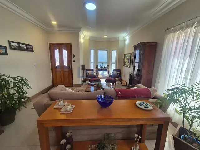 Casa com 330m² 5 quartos e 4 banheiros, à venda, no bairro Santa Cruz em Valinhos