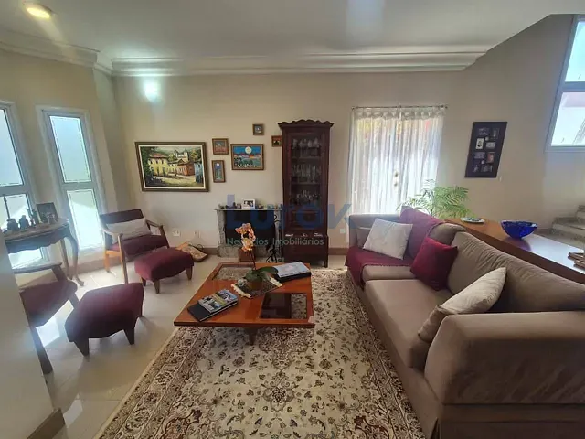 Casa com 330m² 5 quartos e 4 banheiros, à venda, no bairro Santa Cruz em Valinhos