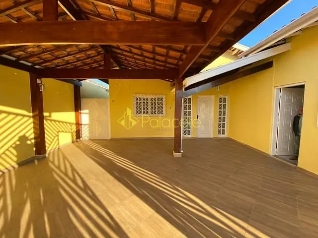 Casa com 300m² 4 quartos e 4 banheiros, à venda, no bairro Residencial Campo Belo em Pindamonhangaba