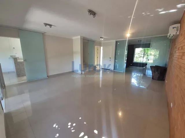 Casa com 320m² 3 quartos e 4 banheiros, à venda, no bairro Ortizes em Valinhos