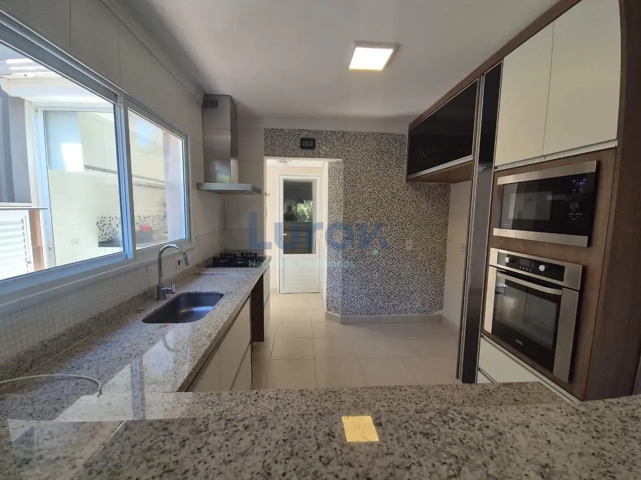 Casa, 3 quartos, 209 m² - Foto 11