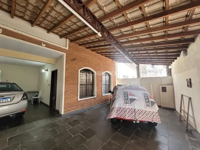 Casa com 200m² 1 quarto e 1 banheiro, à venda, no bairro Vila São Caetano em Sorocaba