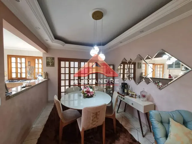 Casa com 160m² 3 quartos e 2 banheiros, à venda, no bairro Vila Industrial em São José Dos Campos