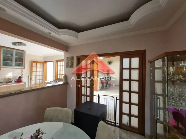 Casa com 160m² 3 quartos e 2 banheiros, à venda, no bairro Vila Industrial em São José Dos Campos