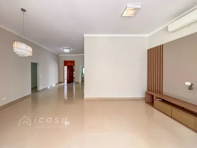 Casa com 450m² 3 quartos e 5 banheiros, à venda, no bairro Jardim do Golfe em São José dos Campos