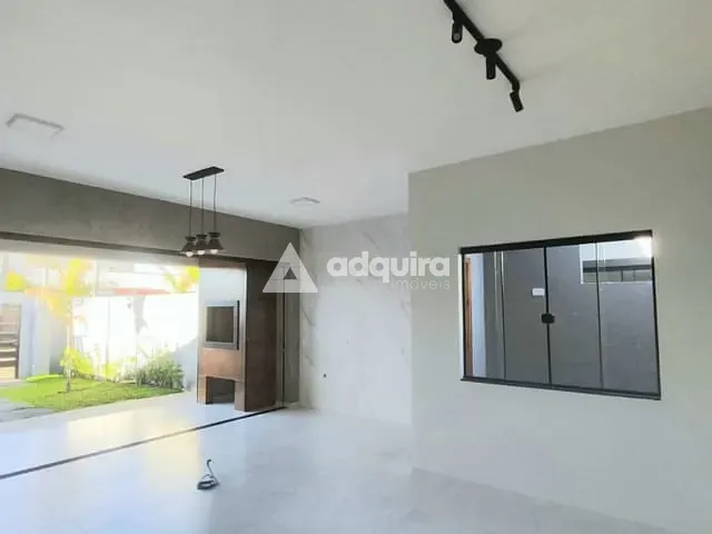 Casa com 180m² 3 quartos e 2 banheiros, à venda, no bairro Cará-cará em Ponta Grossa