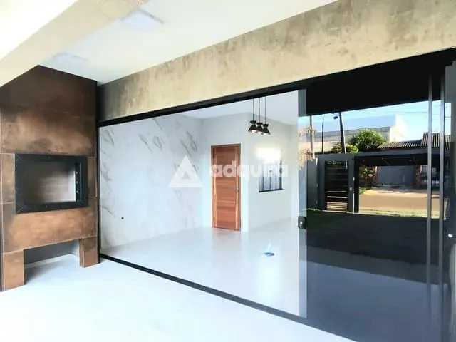 Casa com 180m² 3 quartos e 2 banheiros, à venda, no bairro Cará-cará em Ponta Grossa
