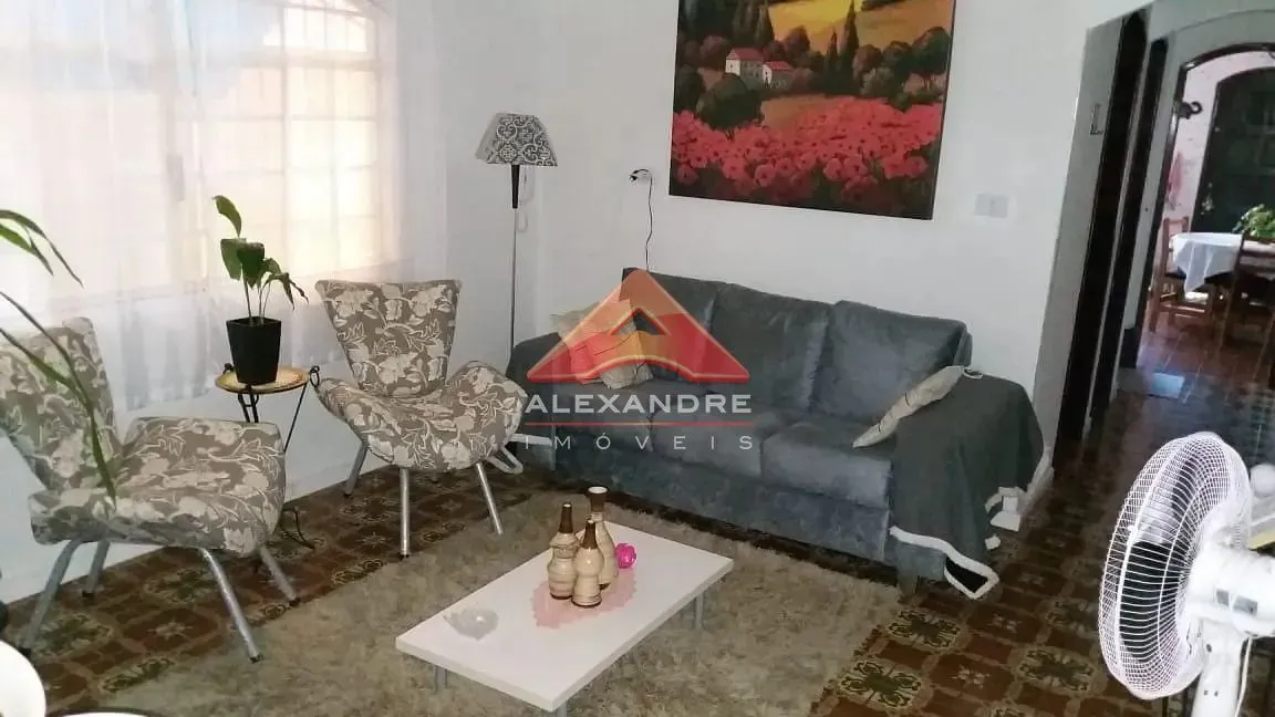 Casa, 3 quartos, 168 m² - Foto 2
