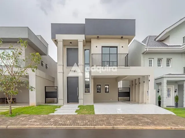 Casa 3 quartos e 4 banheiros, à venda, no bairro Cará-cará em Ponta Grossa