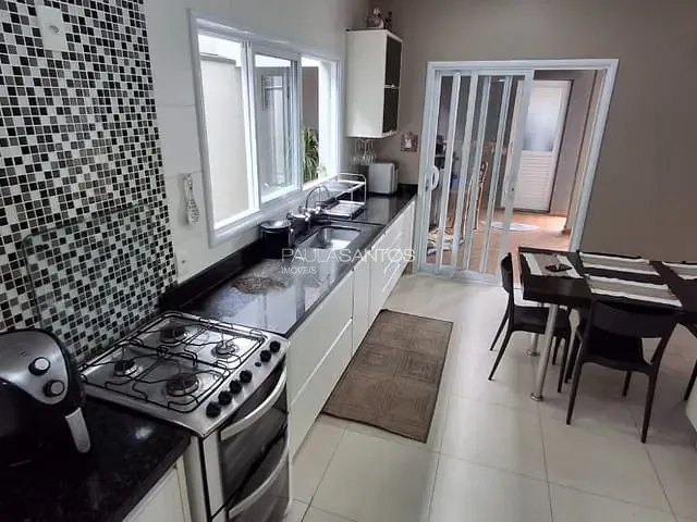 Casa com 300m² 3 quartos e 2 banheiros, à venda, no bairro Parque Esplanada em Votorantim