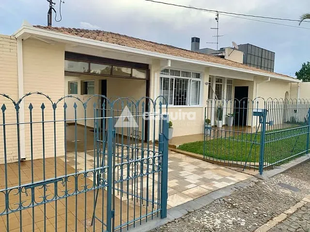 Casa 3 quartos e 3 banheiros, à venda, no bairro Jardim Carvalho em Ponta Grossa