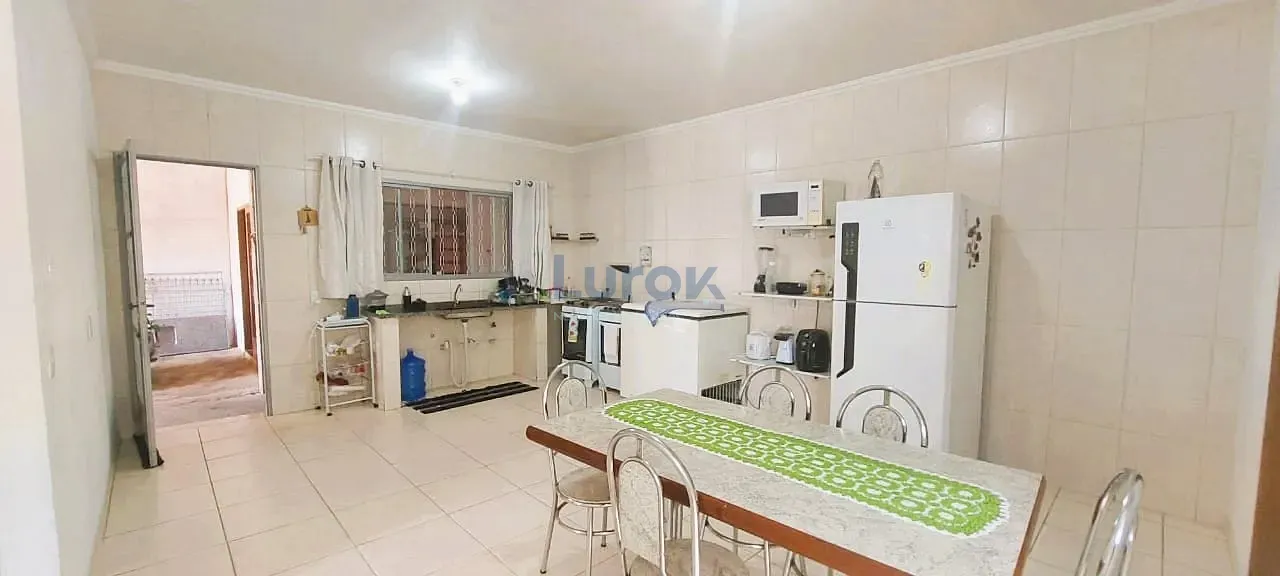 Casa, 3 quartos, 195 m² - Foto 3