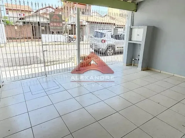 Casa com 150m² 2 quartos e 1 banheiro, para alugar, no bairro Vila Industrial em São José Dos Campos
