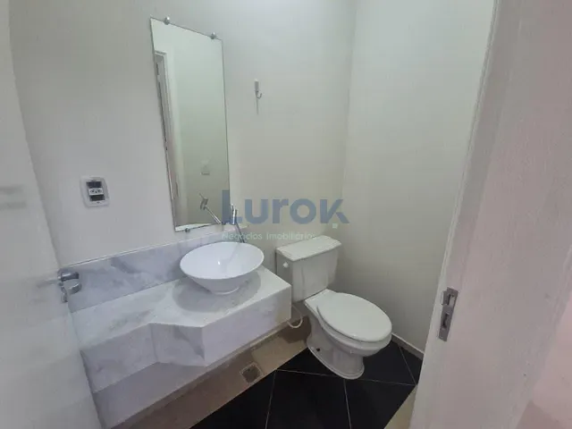 Casa com 420m² 4 quartos e 5 banheiros, para alugar, no bairro Lenheiro em Valinhos