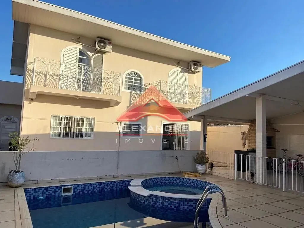 Casa, 3 quartos, 187 m² - Foto 1
