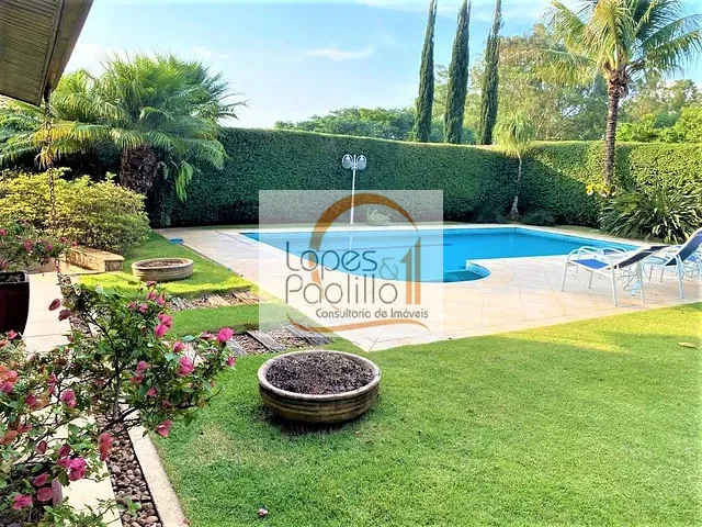 Casa com 800m² 5 quartos e 6 banheiros, à venda, no bairro Jardim Suely em Atibaia