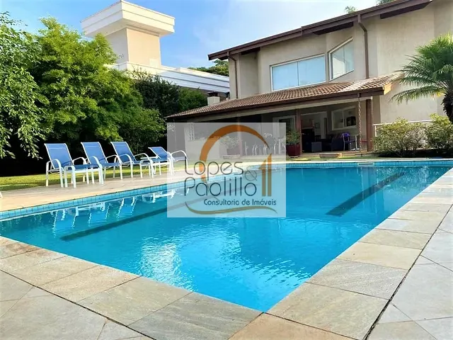 Casa com 800m² 5 quartos e 6 banheiros, à venda, no bairro Jardim Suely em Atibaia