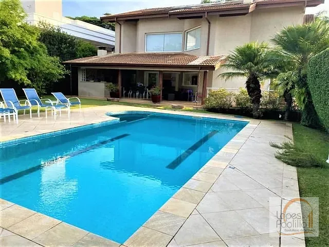 Casa com 800m² 5 quartos e 6 banheiros, à venda, no bairro Jardim Suely em Atibaia