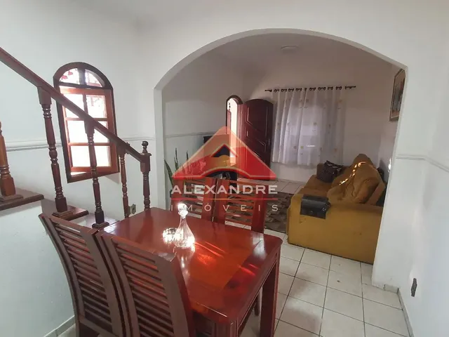 Sobrado com 125m² 3 quartos e 2 banheiros, à venda, no bairro Vila Tesouro em São José Dos Campos