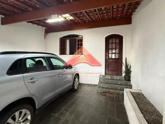 Sobrado com 125m² 3 quartos e 2 banheiros, à venda, no bairro Vila Tesouro em São José Dos Campos