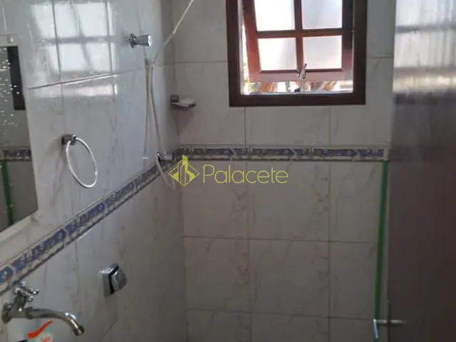 Casa com 320m² 2 quartos e 2 banheiros, à venda, no bairro Loteamento Residencial Andrade em Pindamonhangaba