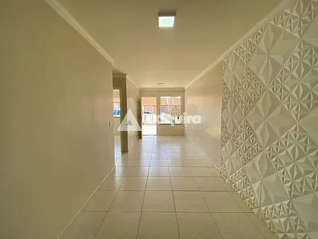 Casa 2 quartos e 1 banheiro, à venda, no bairro Piriquitos em Ponta Grossa