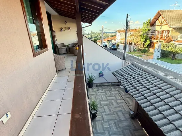 Casa com 292m² 3 quartos e 4 banheiros, à venda, no bairro Lenheiro em Valinhos