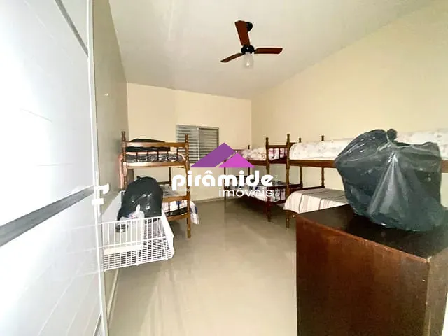 Casa com 417m² 6 quartos e 2 banheiros, à venda, no bairro Caputera em Caraguatatuba