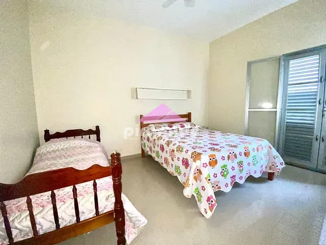 Casa com 285m² 3 quartos e 2 banheiros, à venda, no bairro Estrela Dalva em Caraguatatuba