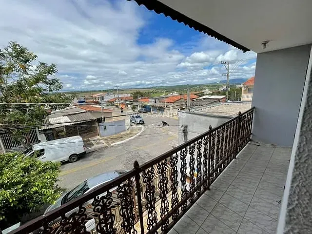 Casa com 132m² 3 quartos e 2 banheiros, à venda, no bairro Jardim Botucatu em Sorocaba