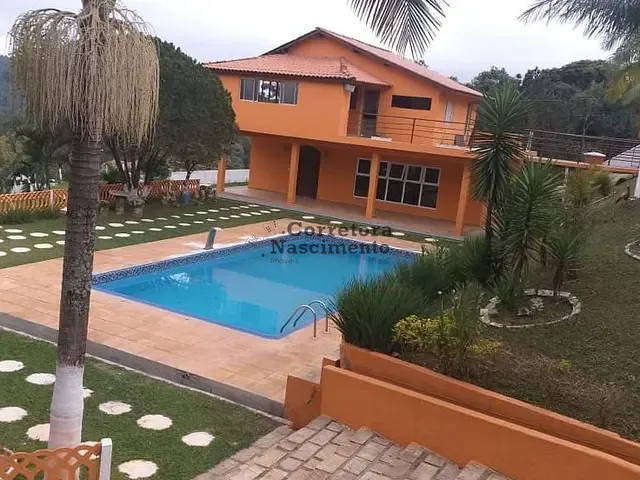 Casa com 1000m² 4 quartos e 3 banheiros, à venda, no bairro Parque Santa Tereza em Santa Isabel