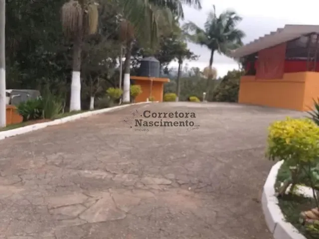 Casa com 1000m² 4 quartos e 3 banheiros, à venda, no bairro Parque Santa Tereza em Santa Isabel