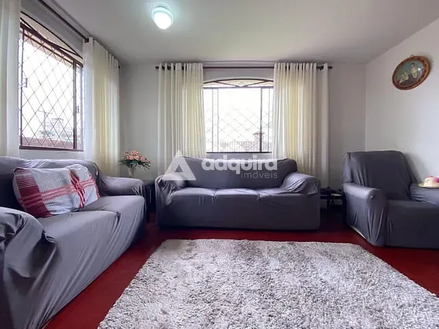 Casa 4 quartos e 3 banheiros, à venda ou para alugar, no bairro Jardim Carvalho em Ponta Grossa