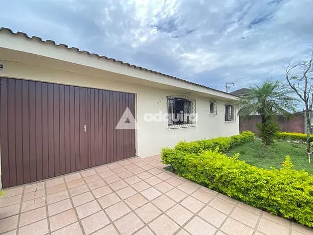 Casa 4 quartos e 3 banheiros, à venda ou para alugar, no bairro Jardim Carvalho em Ponta Grossa