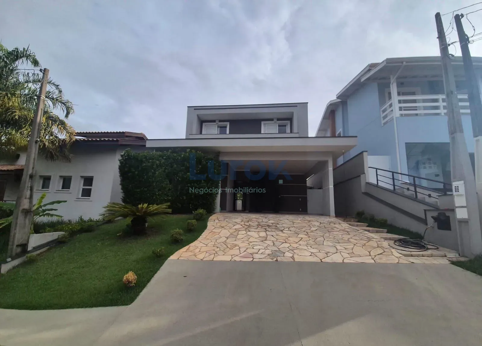 Casa, 3 quartos, 228 m² - Foto 1