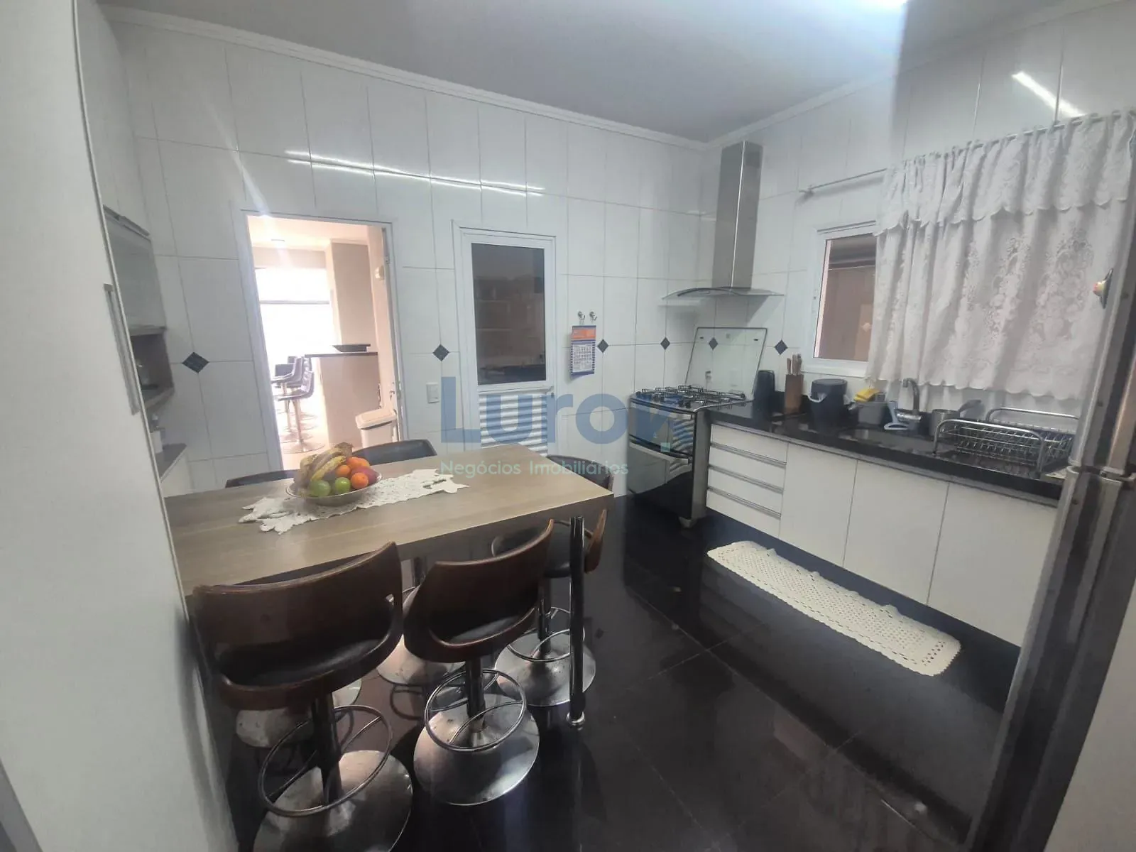 Casa, 3 quartos, 228 m² - Foto 9