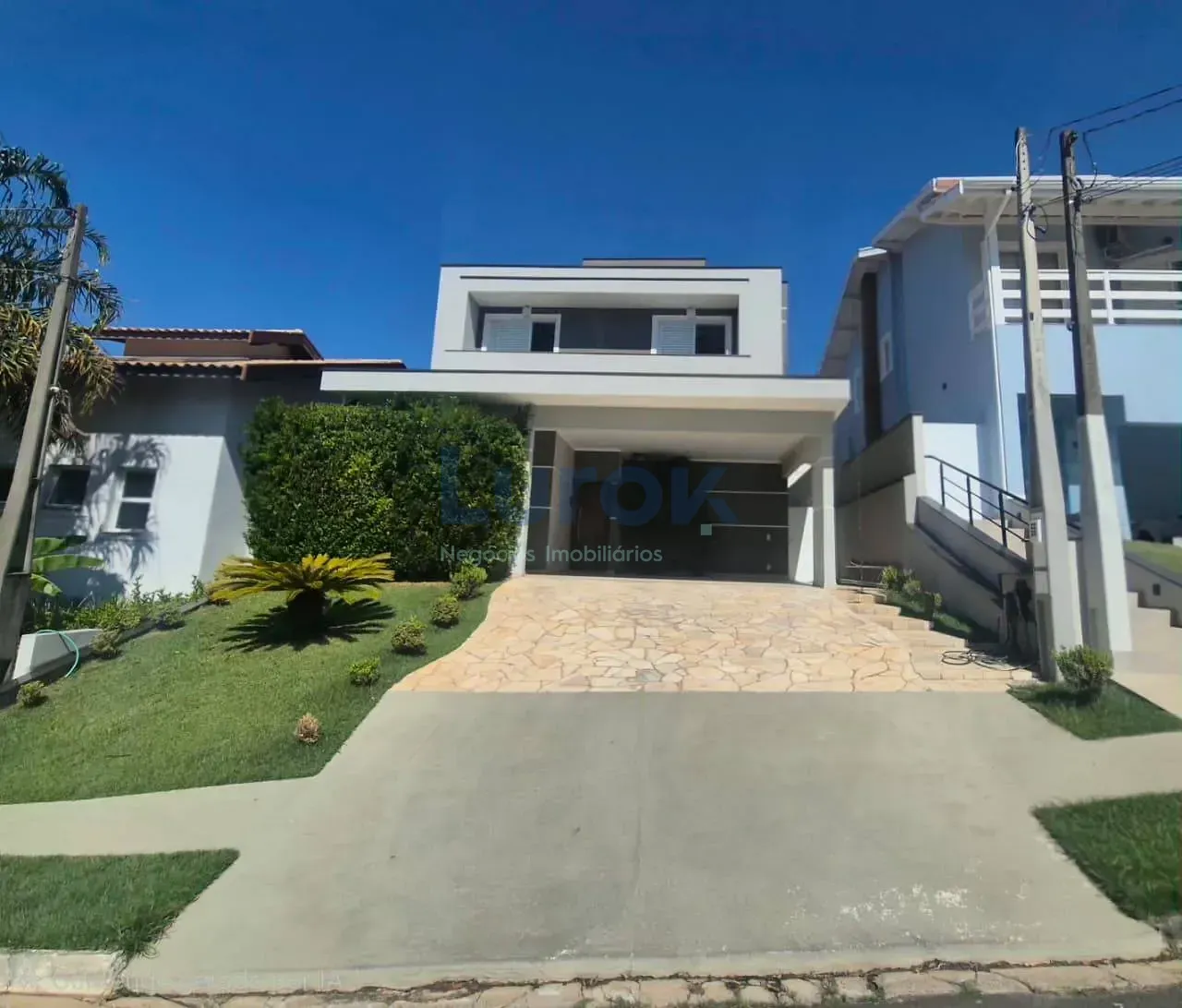 Casa, 3 quartos, 228 m² - Foto 1
