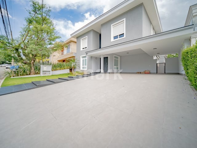 Casa com 600m² 4 quartos e 5 banheiros, para alugar, no bairro Alphaville Conde II em Barueri