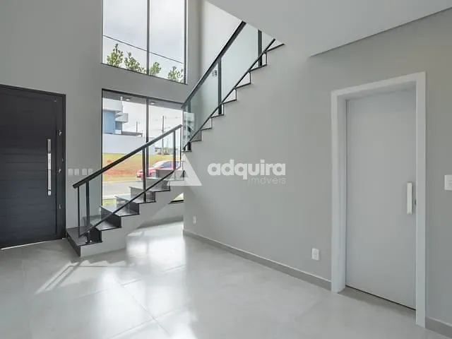 Casa com 200m² 3 quartos e 4 banheiros, à venda, no bairro Contorno em Ponta Grossa