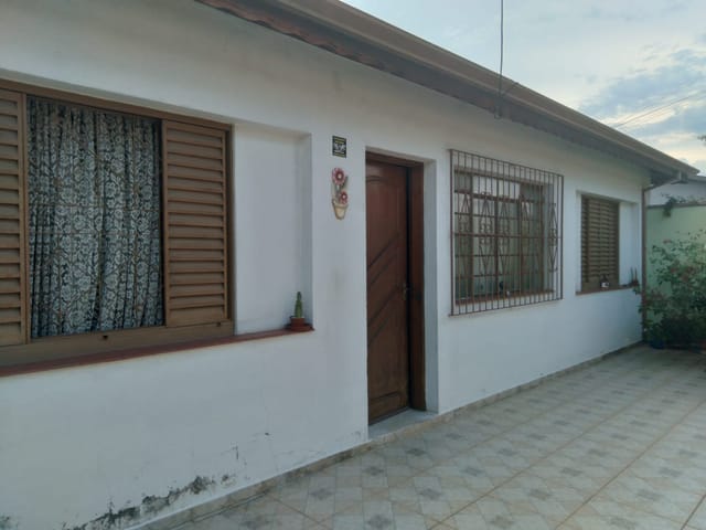 Casa com 357m² 3 quartos e 1 banheiro, à venda, no bairro Loteamento João Tamborindeguy Fernandes em Pindamonhangaba
