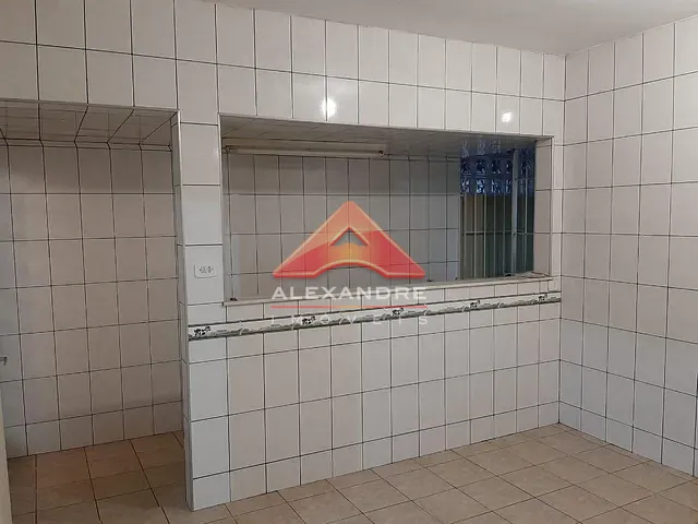 Casa com 200m² 3 quartos e 2 banheiros, à venda, no bairro Vila Industrial em São José dos Campos