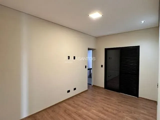 Casa com 200m² 3 quartos e 2 banheiros, à venda, no bairro Wanel Ville em Sorocaba