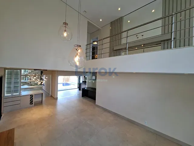 Casa com 333m² 3 quartos e 4 banheiros, à venda, no bairro Roncáglia em Valinhos