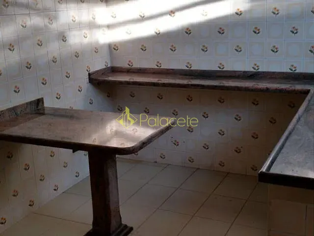 Casa com 188m² 3 quartos e 3 banheiros, à venda, no bairro Centro em Pindamonhangaba
