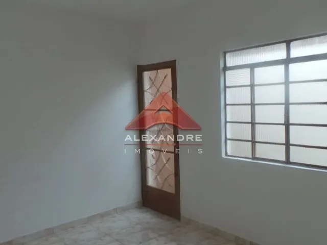 Casa com 125m² 2 quartos e 1 banheiro, para alugar, no bairro Jardim Ismênia em São José Dos Campos
