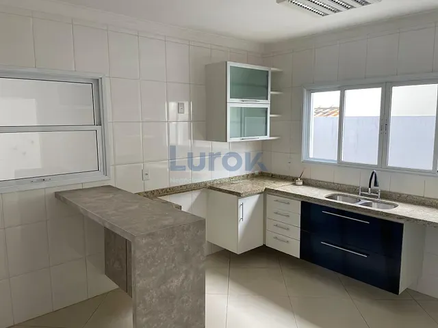 Casa com 392m² 3 quartos e 5 banheiros, à venda, no bairro Jardim Recanto em Valinhos