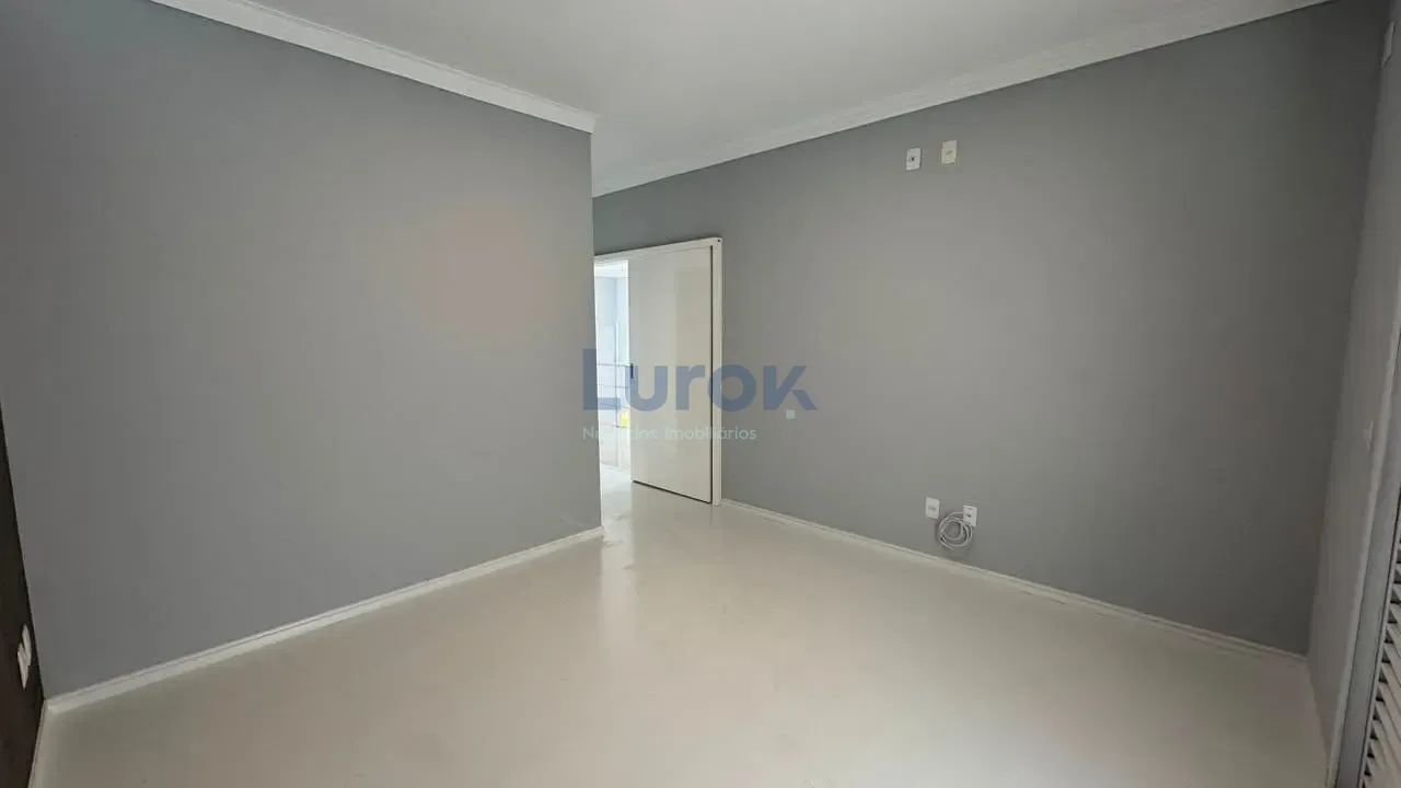 Casa, 3 quartos, 275 m² - Foto 50