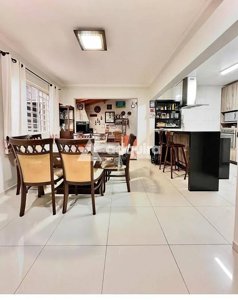 Casa, 3 quartos, 171 m² - Foto 4